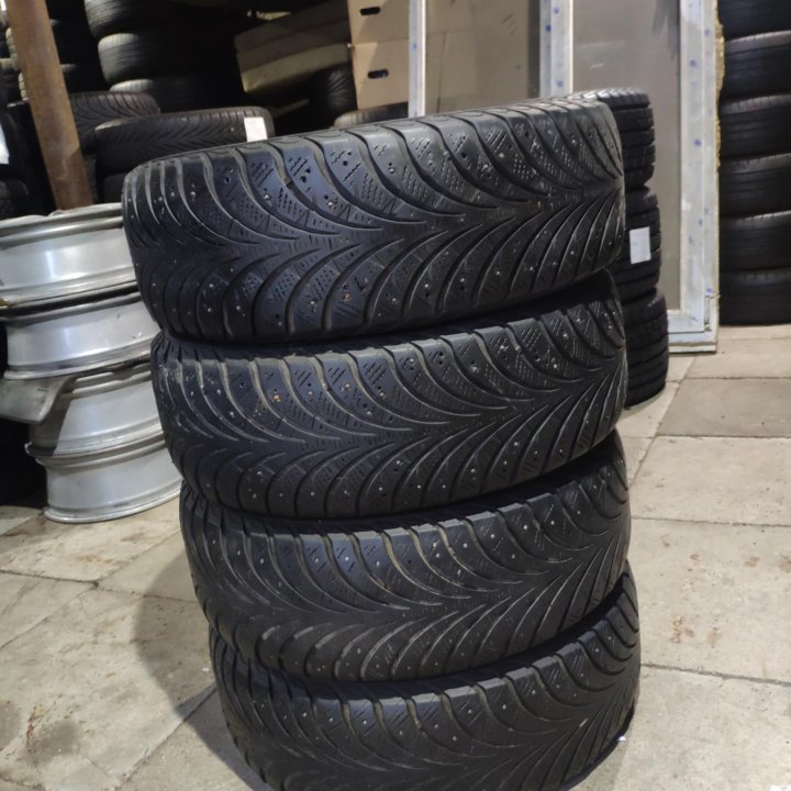 Goodyear 205/60/16 зима 4шт