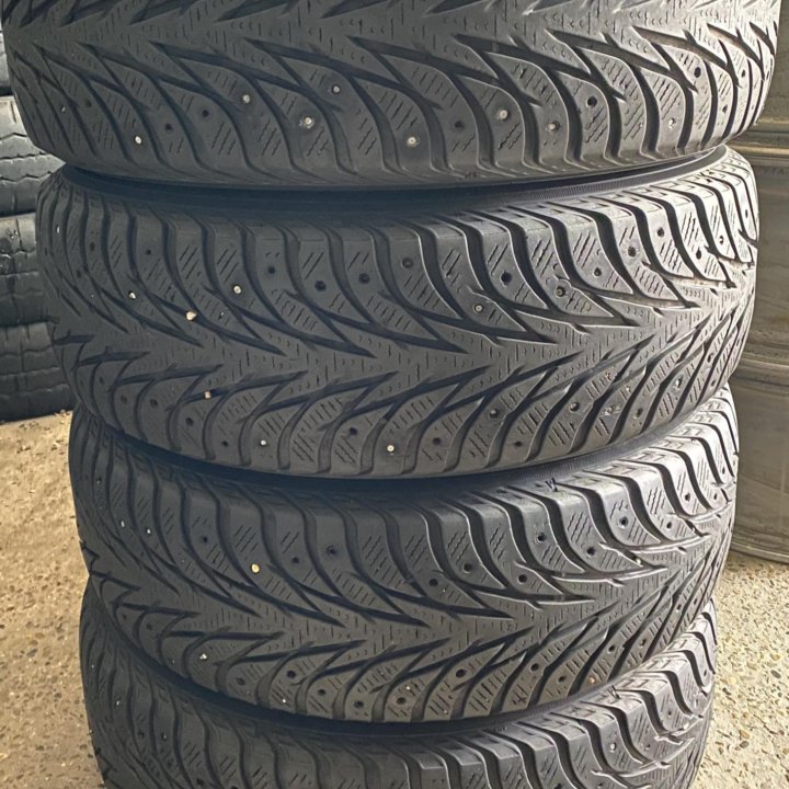 Yokohama IceGuard iG35 195/65 R15