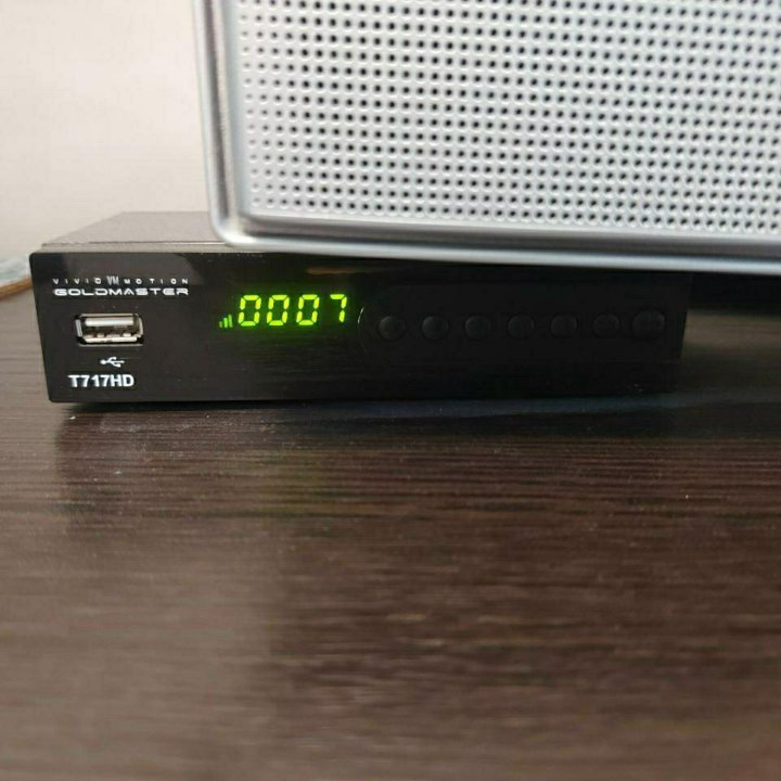 Телевизор Sony KDL-32P2520 + ТВ-приставка