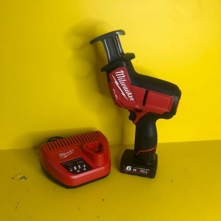 сабельная пила MILWAUKEE M12 FUEL CHZ