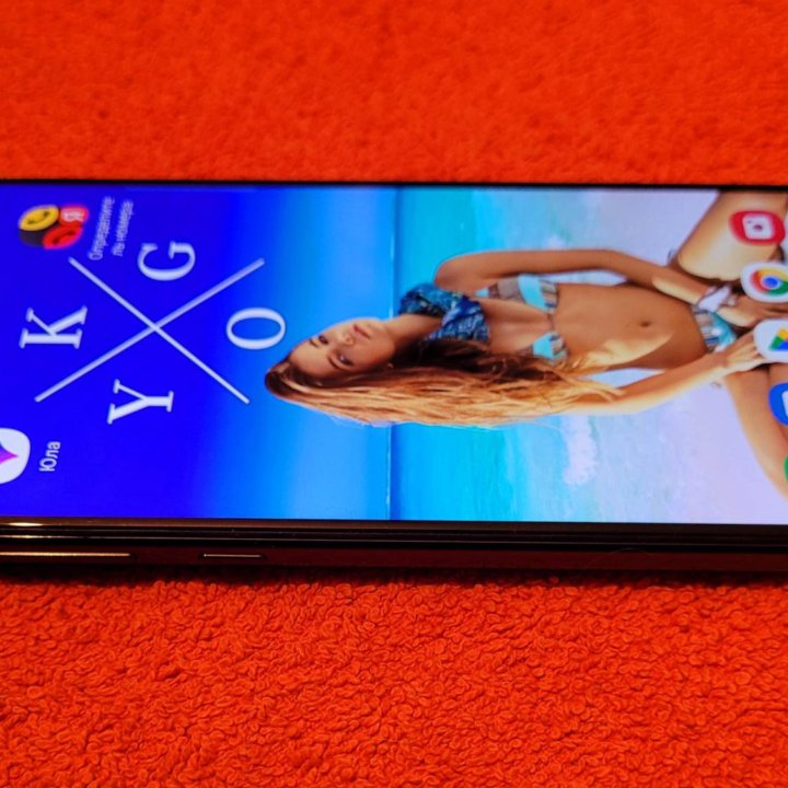 Телефон Samsung Galaxy S10e