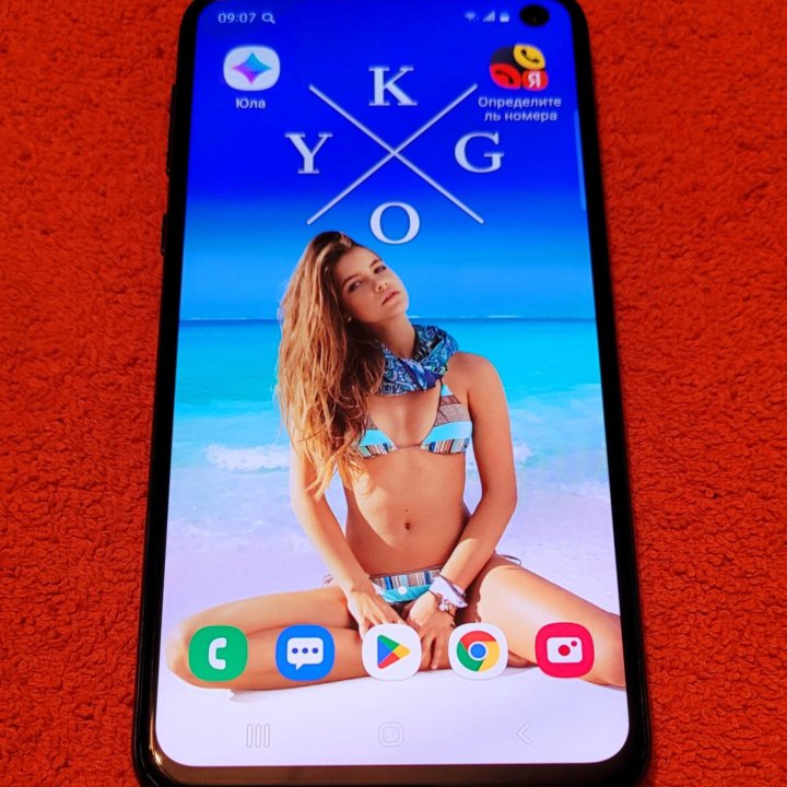 Телефон Samsung Galaxy S10e