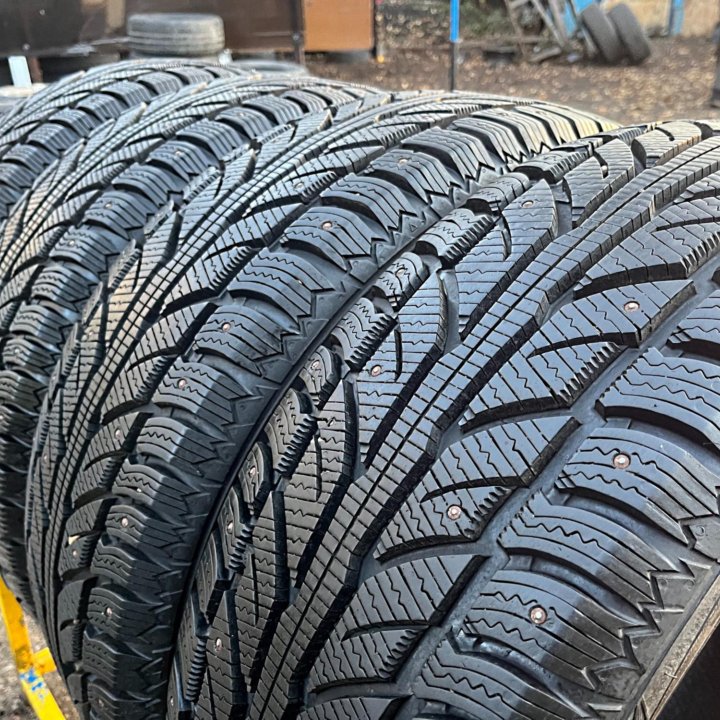 Зима Cooper Weather-Master WSC 215/60 R17 96T