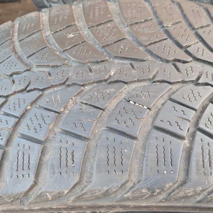 Шины зима шипы бу Pirelli 235-45R18 4-2-1шт подбор