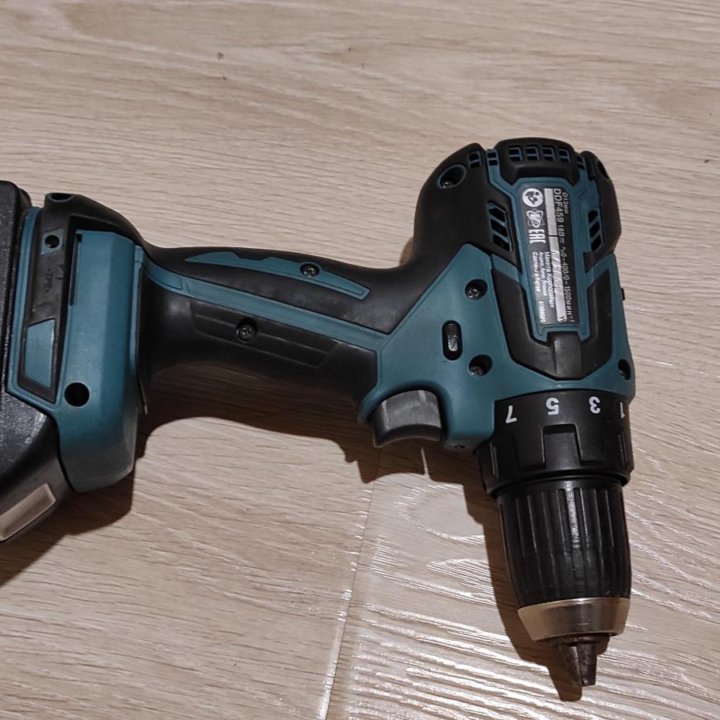 Оригинал. Дрель шуруповерт makita ddf459, 18volt