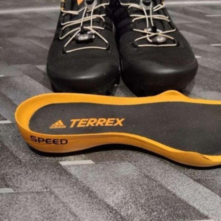 Кроссовки adidas terrex оригинал новые