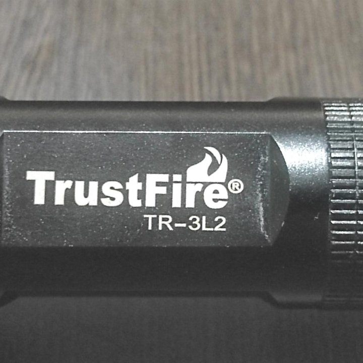 Мощный фонарик TrustFire TR-3L2