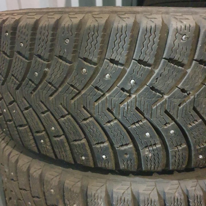 Шины зима шипы бу Michelin 205-55R16 4-2шт подбор