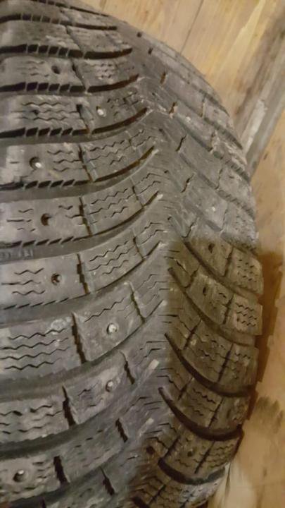 Шины зима шипы бу Michelin 205-55R16 4-2шт подбор