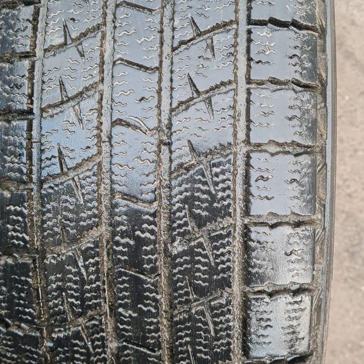 Шины зима шипы бу Dunlop 215-65R16 4-2-1шт подбор