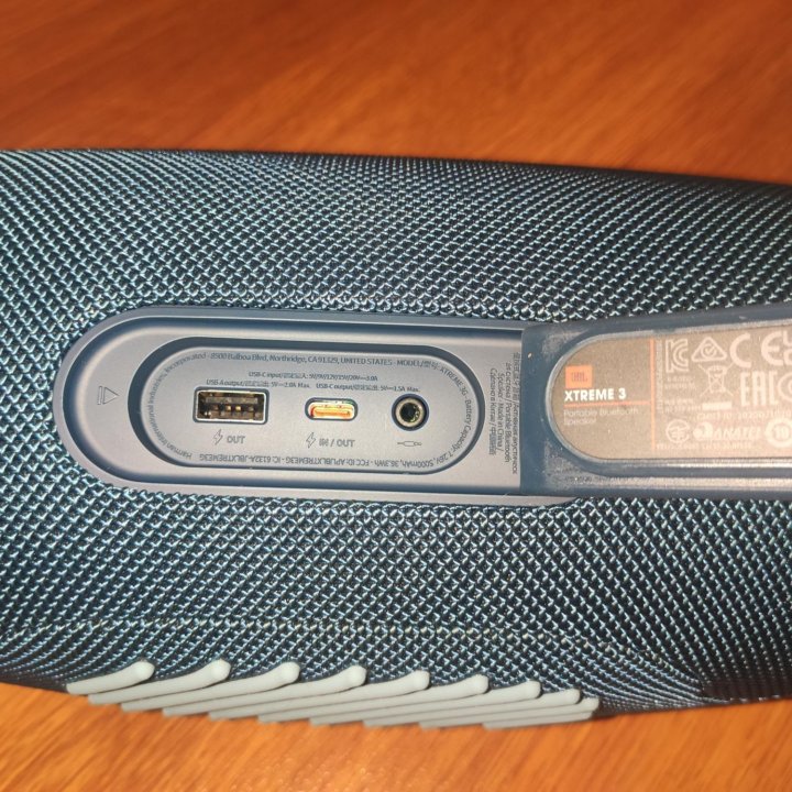 Колонка портативная JBL Xtreme 3