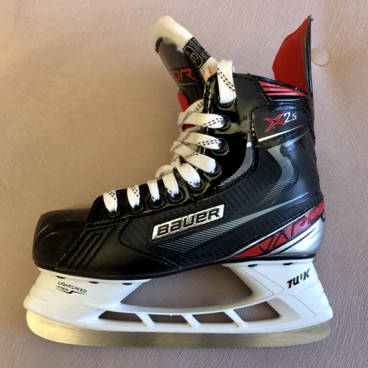 Xоккейные коньки Bauer Vapor X2,5