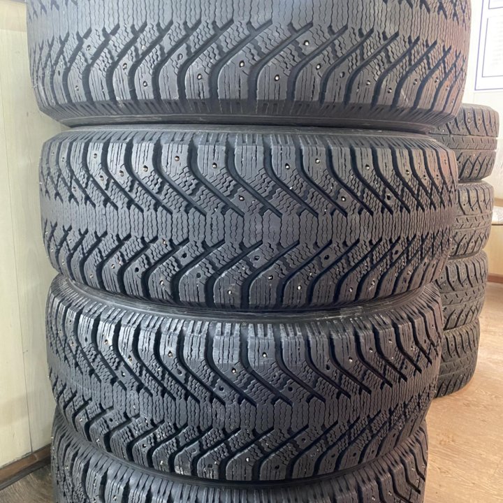 265/65/17 Goodyear зима шипы