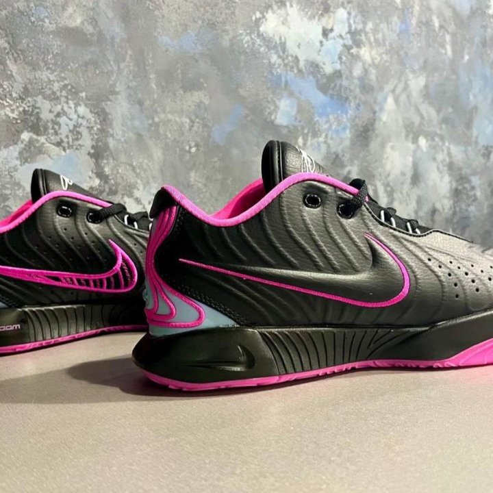 Кроссовки Nike LeBron 21 Black/Pink (43)