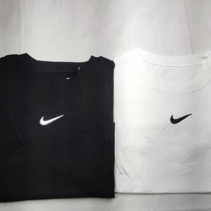 Футболка женская Nike