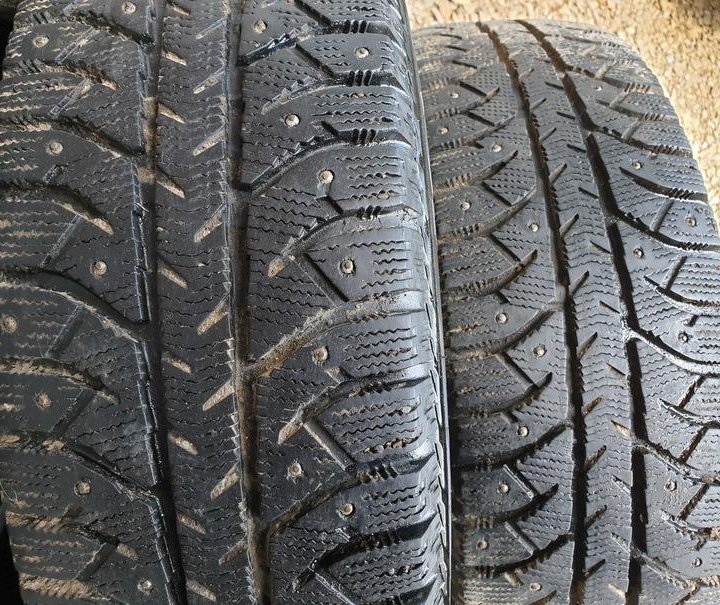 Шины зима шипы Bridgestone 185-65R15 4-2шт подбор