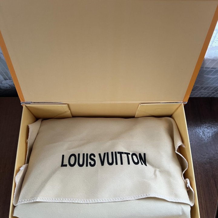 Сумка Louis Vuitton натуральная кожа