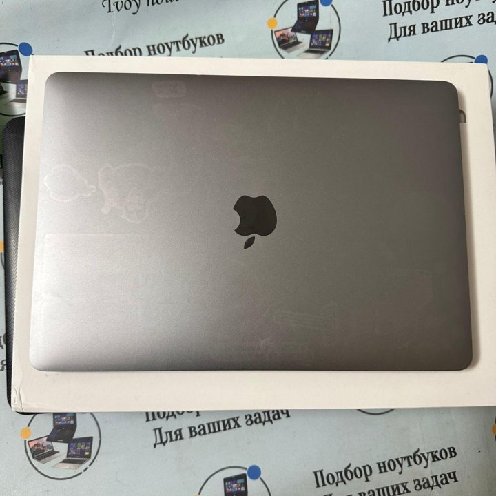 MacBook Pro 13 2019 в коробке , CORE I5 1.4ghz/8gb