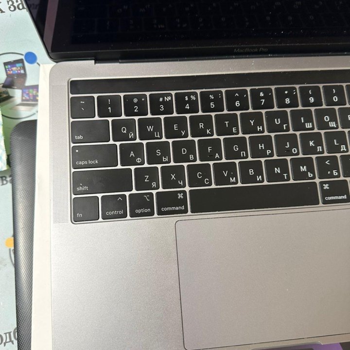 MacBook Pro 13 2019 в коробке , CORE I5 1.4ghz/8gb