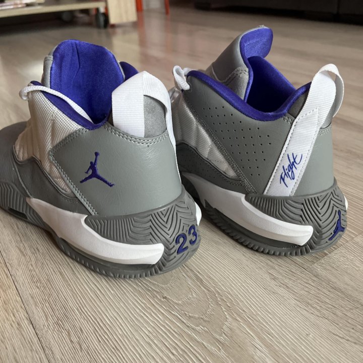 Кроссовки Air Jordan новые