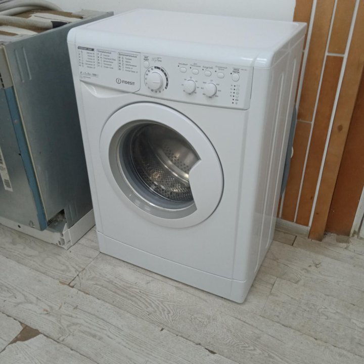 Стиральная машина Indesit 5кг