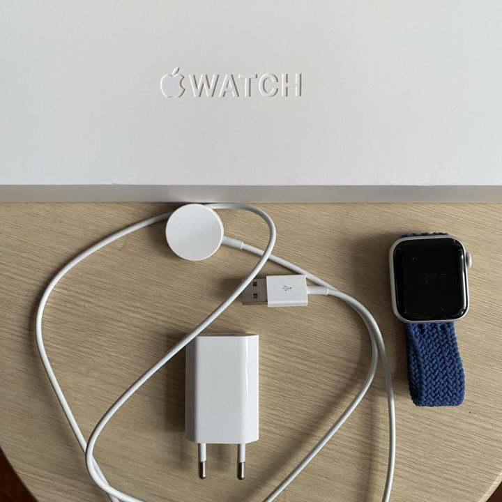 Часы Apple Watch 4 серия 40 мм