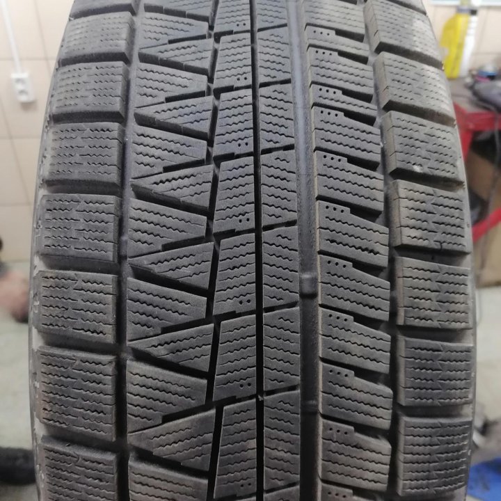 245/50R18 запаска Bridgestone