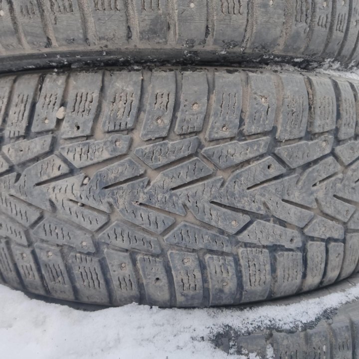 Nokian Hakkapeliitta 7, 215/55/17