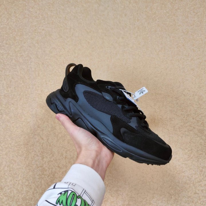 Кроссовки Adidas Ozweego