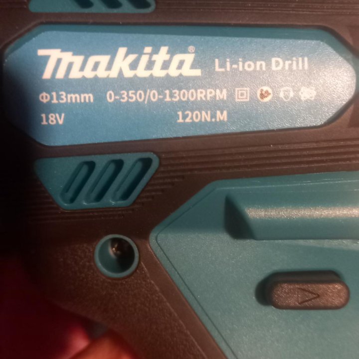 Шуруповерт Makita с крутящим моментом 120 Nm