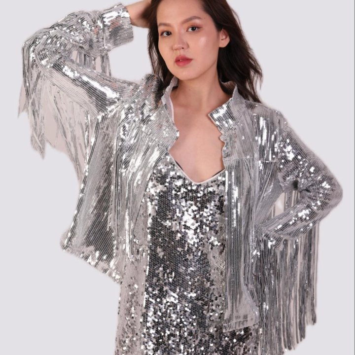 Продаю платья