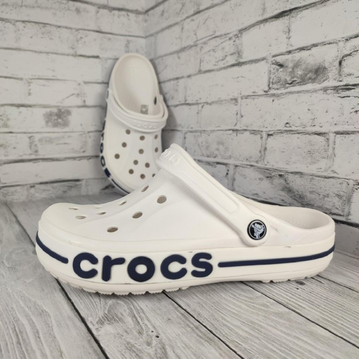 CROCS