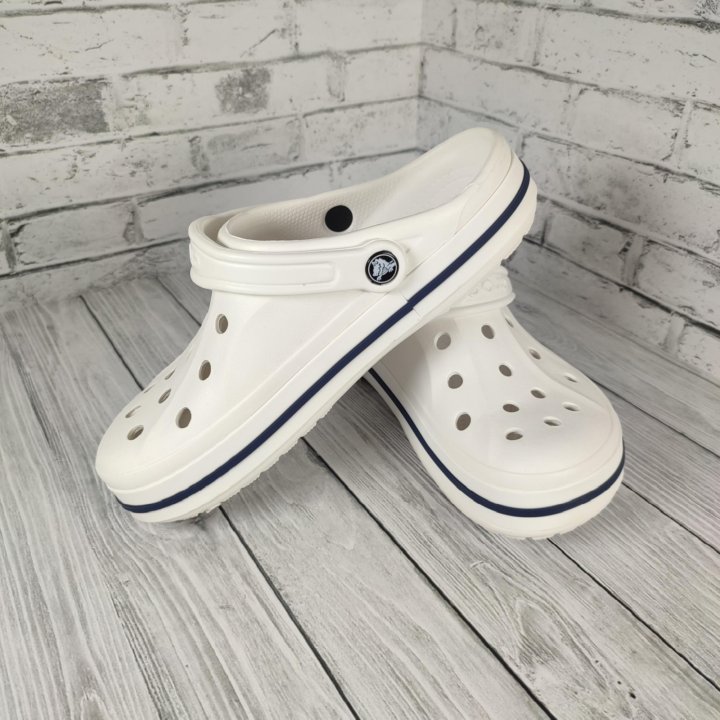 CROCS