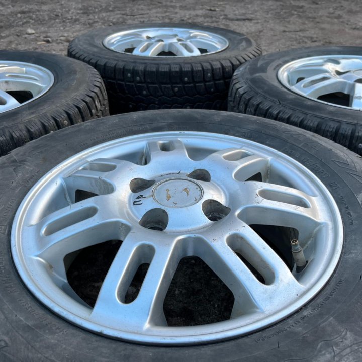 Зима Кама 175/70 R13 + Литые Диски 4x100 D54.1