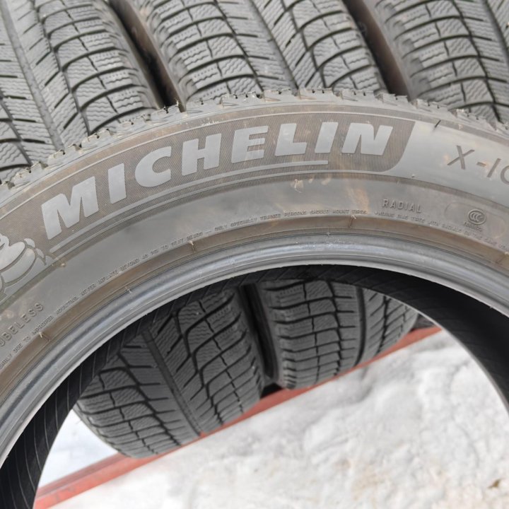 Комплект Michlelin X-ice3+ 235/55 R19