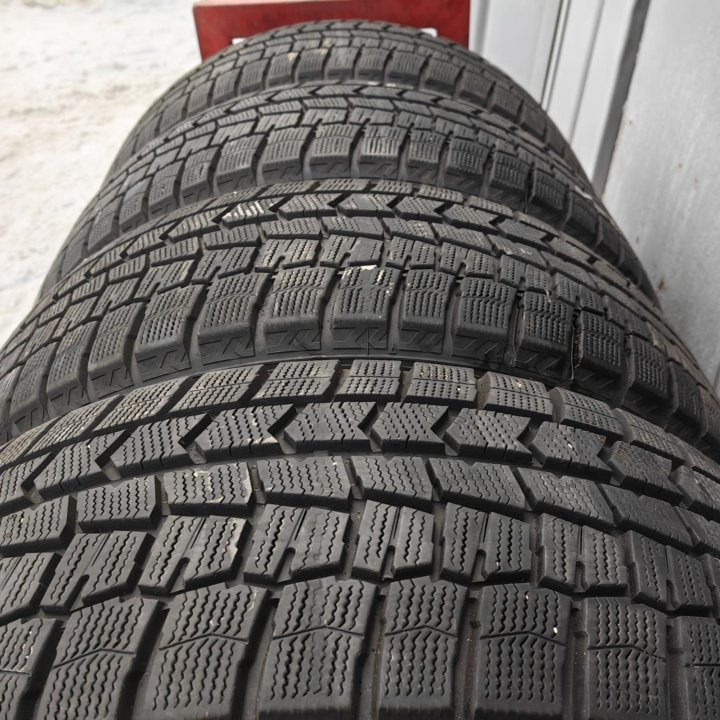 Комплект Dunlop Winter Maxx WM02 235/55 R20