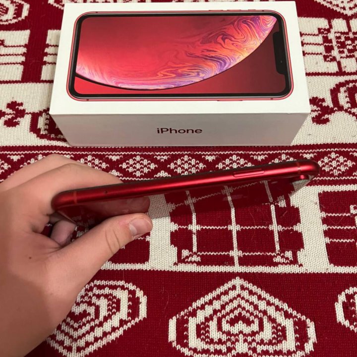 iPhone XR 128 Red