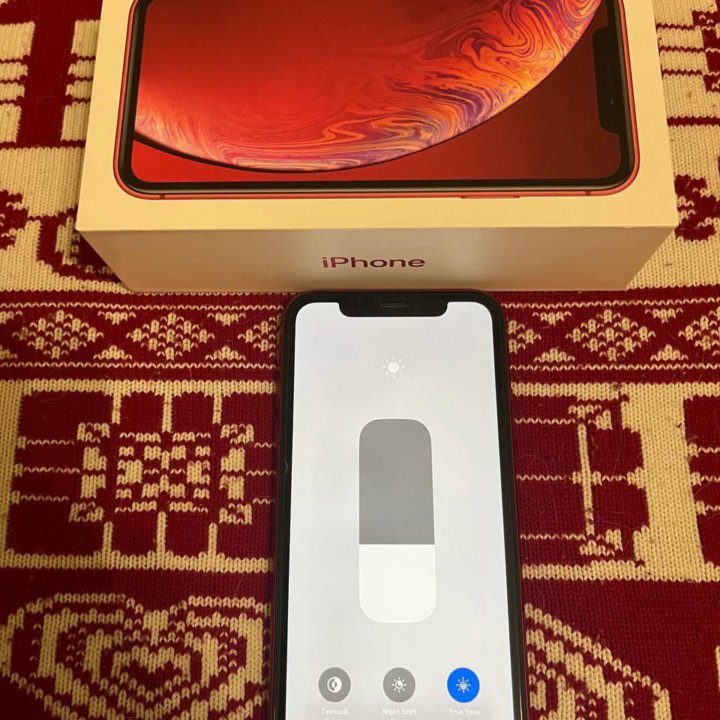 iPhone XR 128 Red