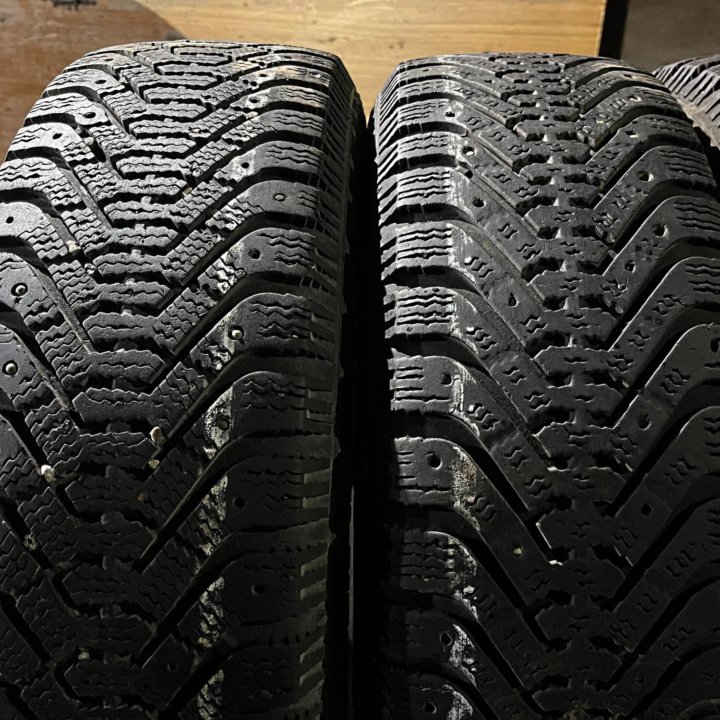 Зима Goodyear UltraGrip 500 185/65 R15 88T