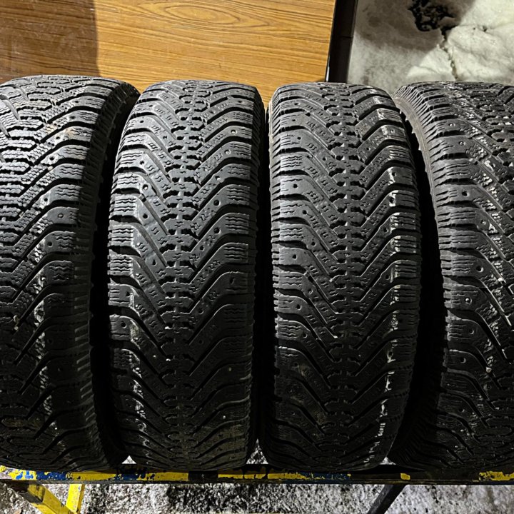 Зима Goodyear UltraGrip 500 185/65 R15 88T