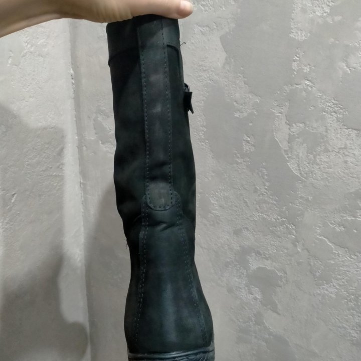 Сапоги, унты.