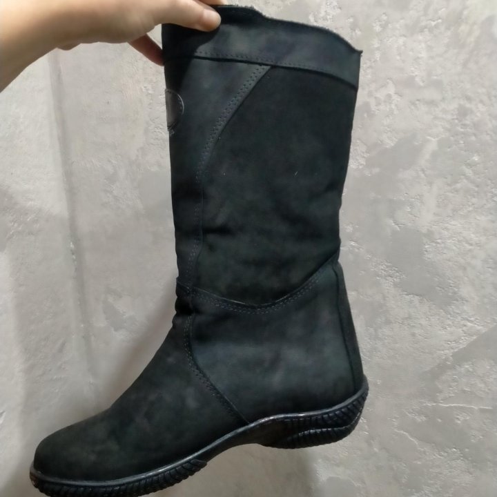 Сапоги, унты.