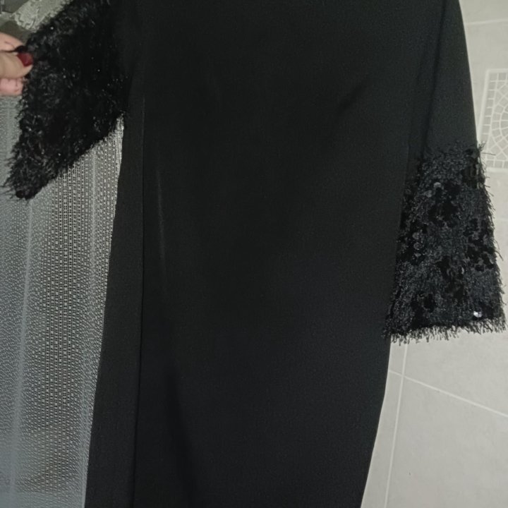 Платье футляр 48р-р