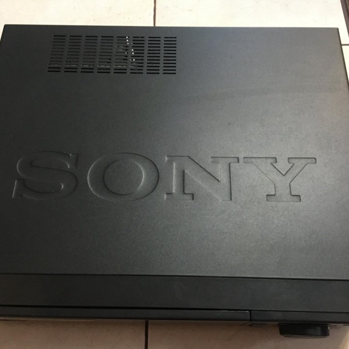 Видеомагнитофон Sony