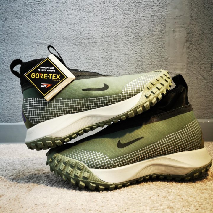 Nike ACG Mountain Fly Gore-Tex Green