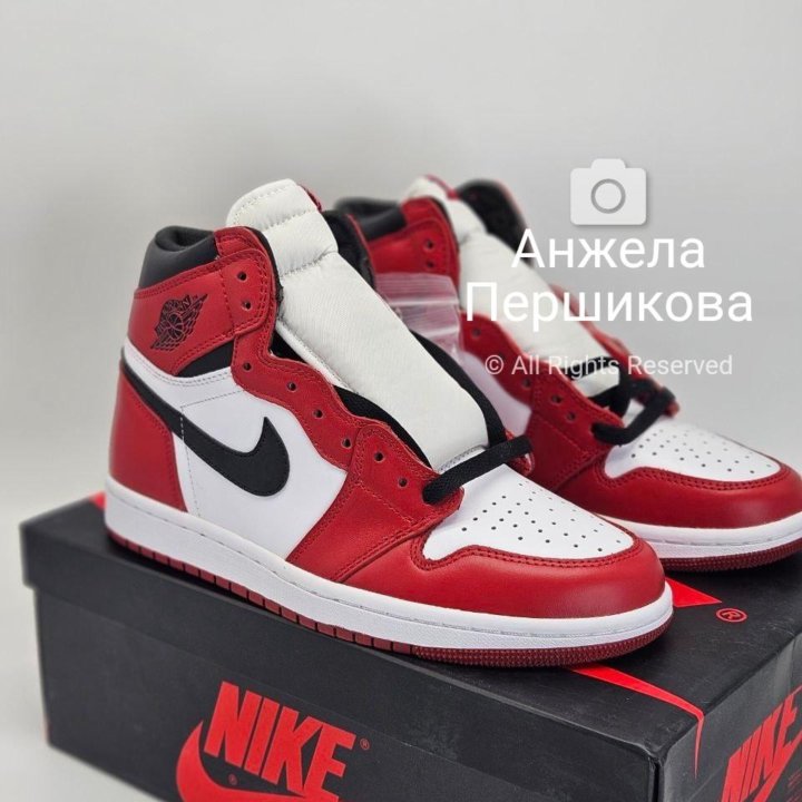 Nike Air Jordan 1 Retro High 'Chicago'