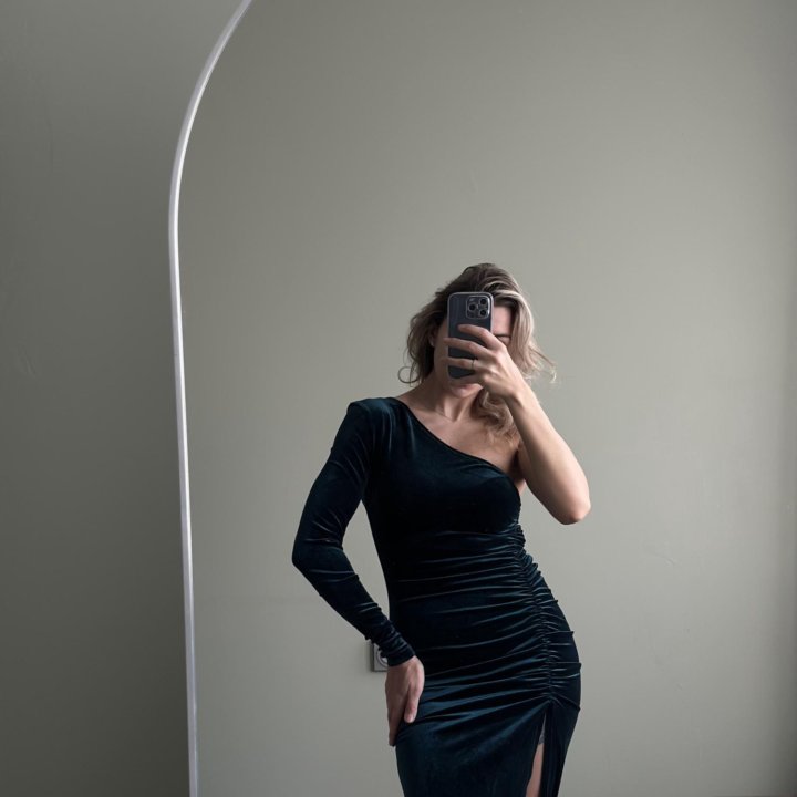 Вечернее платье