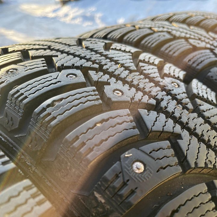 Зима Nokian Nordman 5 175/70 R13 Диски Spark