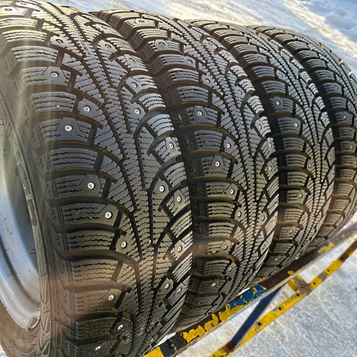 Зима Nokian Nordman 5 175/70 R13 Диски Spark