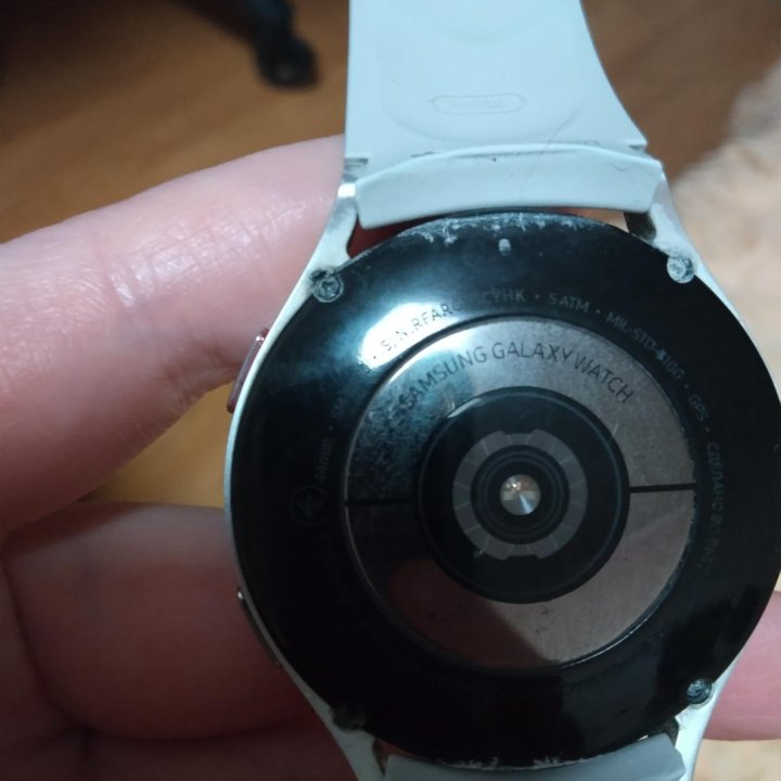 Умные часы Samsung Galaxy Watch 4, 44mm, серебрис